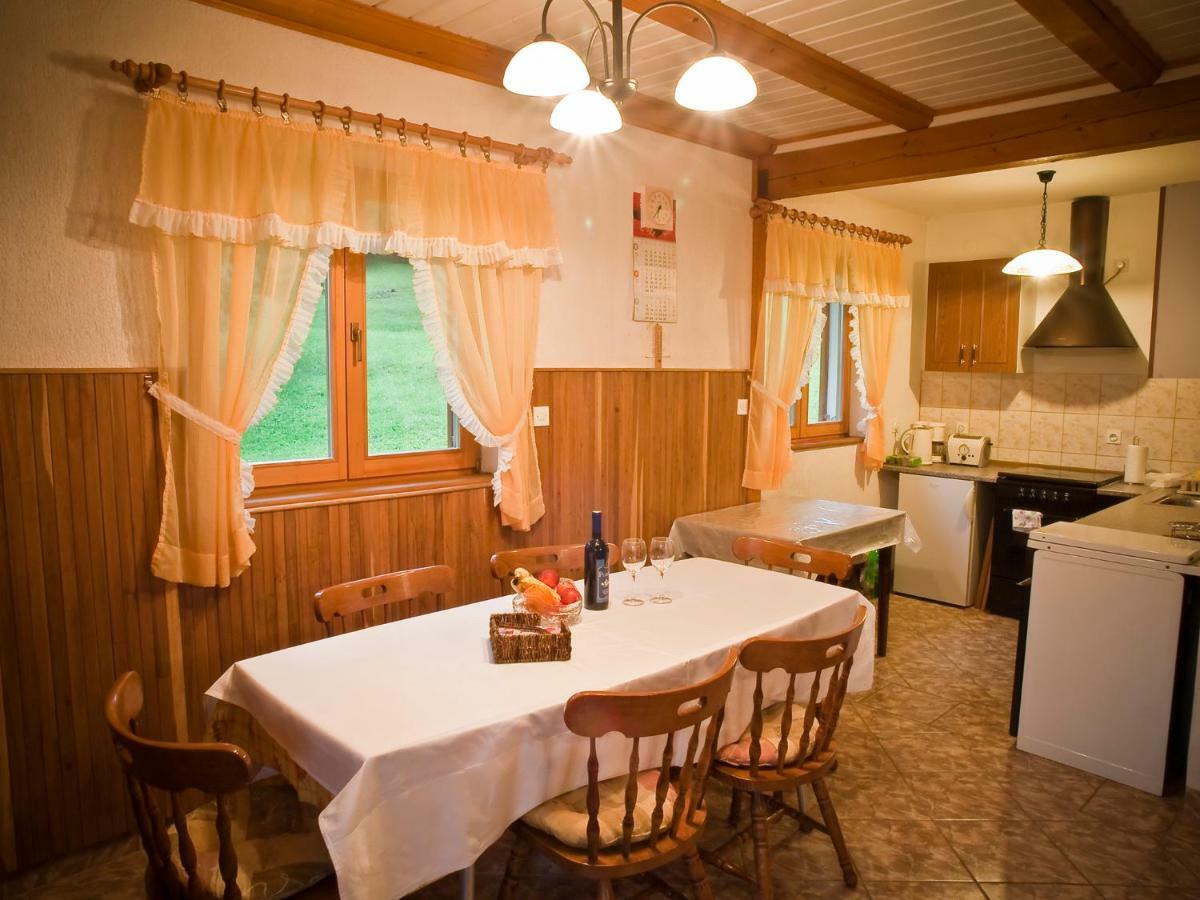 Kuca Za Odmor Gale Villa Delnice Ngoại thất bức ảnh